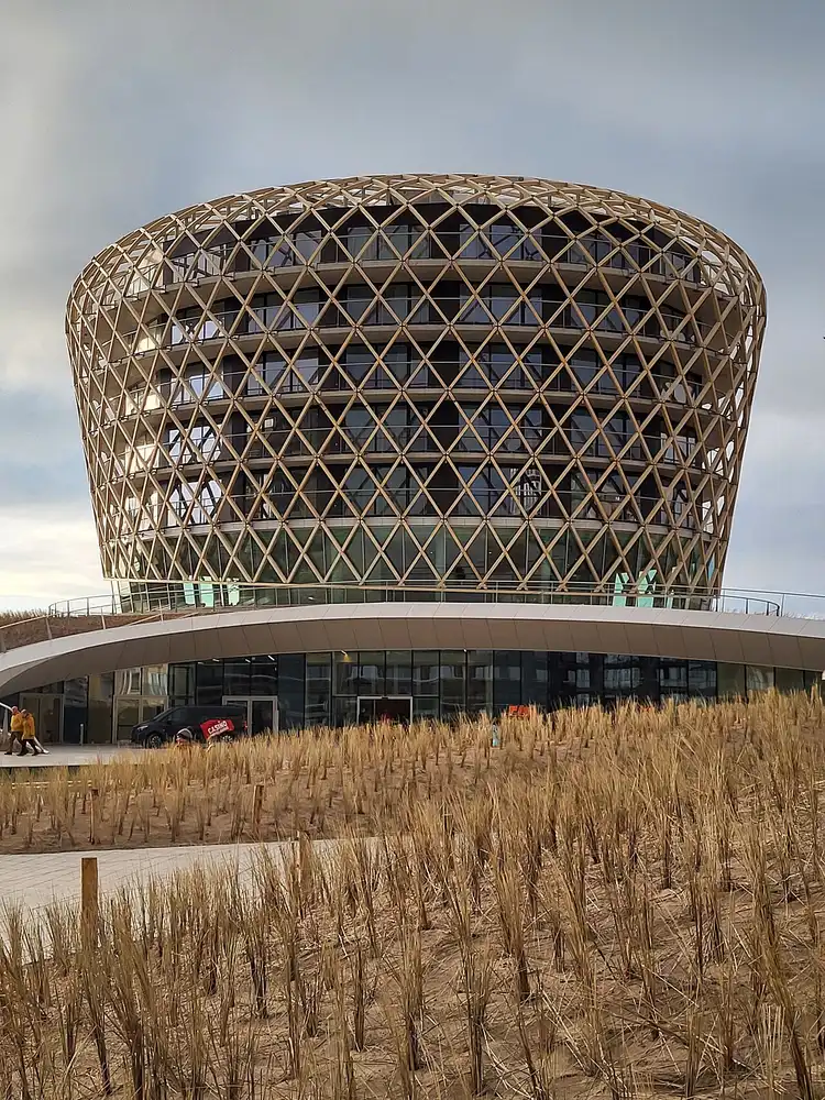 The Silt building with Casino Middelkerke on the beach, March 2024