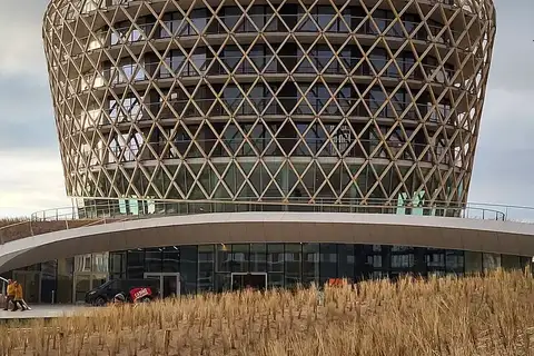 The Silt building with Casino Middelkerke on the beach, March 2024