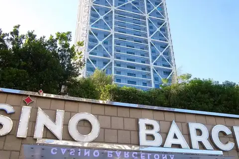 Casino Barcelona and the Hotel Arts tower at Port Olímpic