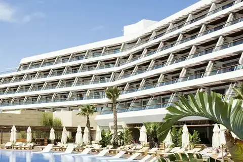 Pool and building of the Gran Hotel in Ibiza